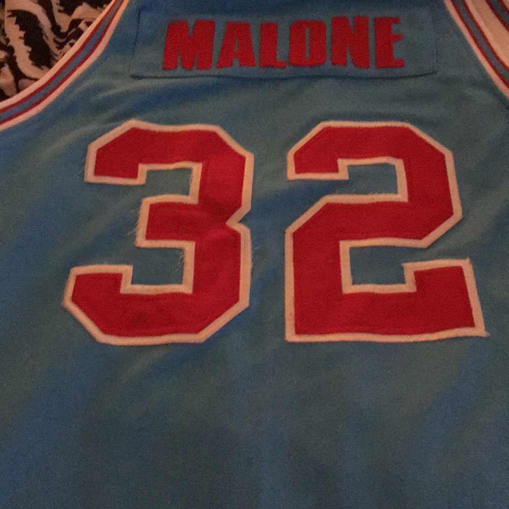 La tech Karl Malone throw back jersey